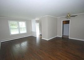 Elegant 3 Bedded Apartment Close to Highway in White Plains, NY (Photo 4 of 11)