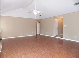 Lovely 3 Bedroom Home in 122 Kingston Dr, Slidell, La in Slidell, LA (Photo 6 of 12)