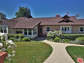 4 Beds 3.5 Baths in Tarzana in Tarzana, CA