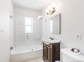 2 Beds 1 Bath in Miami in Miami, FL (Photo 7 of 11)