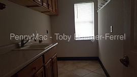 Single Family Home For Rent in Cape Coral, FL (Photo 4 of 9)