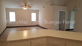 Single Family Home For Rent in Cape Coral, FL (Photo 7 of 9)