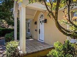  722 Alvarado St, Redlands, Ca 92373 4 Beds 2 Baths 1,800 Sqft in Redlands, CA (Photo 2 of 10)