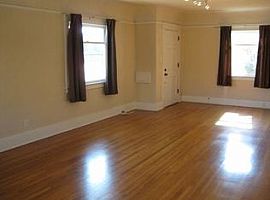 3 Beds 1 Bath in San Diego, Ca in San Diego, CA (Photo 3 of 7)