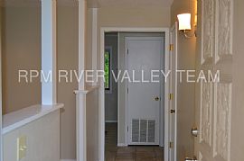 Single Family Home For Rent in Fort Smith, AR (Photo 3 of 6)