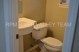 Single Family Home For Rent in Fort Smith, AR (Photo 6 of 6)