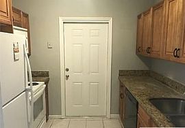  450 Nw 30th Ave, Fort Lauderdale, Fl 33311 3 Beds 2 Baths 1,45 in Fort Lauderdale, FL (Photo 5 of 7)