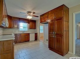 114 Cheyenne Trl, Huntsville, Al 35806 in Huntsville, AL (Photo 5 of 12)