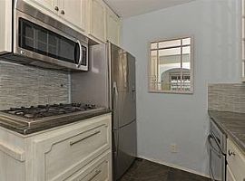 2 Beds 2.5baths in La Jolla, Ca  in La Jolla, CA (Photo 12 of 12)