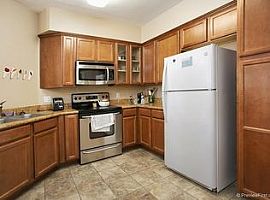 1 Bed 1 Bath in San Diego, Ca in San Diego, CA (Photo 4 of 10)