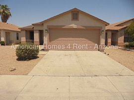 Single Family Home For Rent in El Mirage, AZ