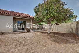 Single Family Home For Rent in Peoria, AZ (Photo 9 of 10)