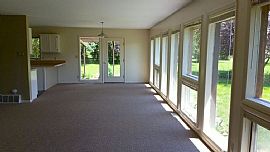 Elegant 3 Bedroom Home in a Beautifully Landscaped Enviroment in Bozeman, MT (Photo 2 of 11)