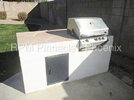 Single Family Home For Rent in Surprise, AZ (Photo 11 of 11)