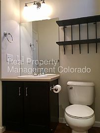 Single Family Home For Rent in Aurora, CO (Photo 4 of 9)