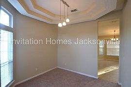 Single Family Home For Rent in Jacksonville, FL (Photo 2 of 8)