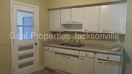 Single Family Home For Rent in Jacksonville, FL (Photo 3 of 3)
