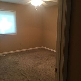 Elegant 3 Bedroom Home Available in Kansas City, MO (Photo 4 of 12)