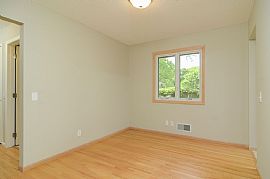 Elegant 4 Bedroom Home with Pool in Plymouth, MN (Photo 5 of 10)