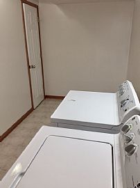 Comfortable 4 Bedroom Home in Wyoming, MI (Photo 11 of 12)