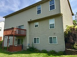 Comfortable 4 Bedroom Home in Wyoming, MI (Photo 12 of 12)