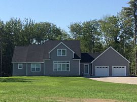 3 Bedroom Home in Excellent Condition in Scarborough, ME