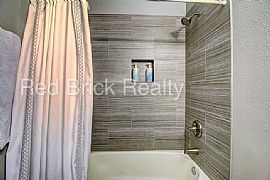 Single Family Home For Rent in Gilbert, AZ (Photo 6 of 9)