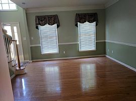 Elegant 4 Bedroom Apartment Available in Shrewsbury, MA (Photo 3 of 12)