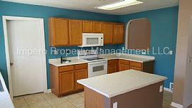 Single Family Home For Rent in Mesa, AZ (Photo 4 of 4)