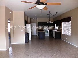 Single Family Home For Rent in Tucson, AZ (Photo 3 of 7)