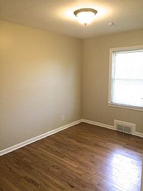 4 Bedroom Home Available in Mission, KS (Photo 7 of 11)