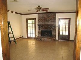 4 Beds 2 Baths in Daphne, Al in Daphne, AL (Photo 6 of 8)