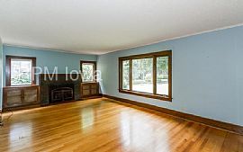 Single Family Home For Rent in Des Moines, IA (Photo 3 of 6)