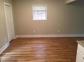 4bedroon and 2.5bath in Summerville, SC (Photo 2 of 4)