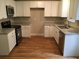 4bedroon and 2.5bath in Summerville, SC (Photo 3 of 4)