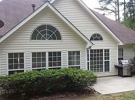 4 Beds 2 Baths in Fayetteville, Ga in Fayetteville, GA (Photo 2 of 6)