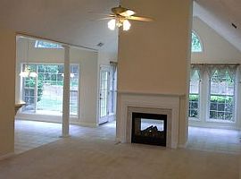 4 Beds 2 Baths in Fayetteville, Ga in Fayetteville, GA (Photo 5 of 6)