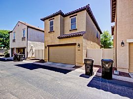 Single Family Home For Rent in Gilbert, AZ