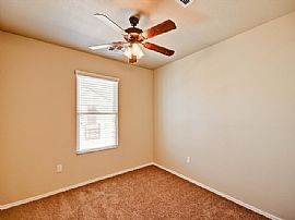 Single Family Home For Rent in Gilbert, AZ (Photo 11 of 11)