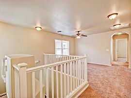 Single Family Home For Rent in Gilbert, AZ (Photo 7 of 11)