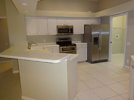 Single Family Home For Rent in Bradenton, FL (Photo 8 of 12)