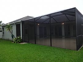 Single Family Home For Rent in Orange Park, FL (Photo 10 of 12)