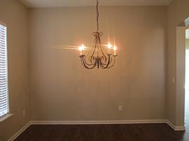 Single Family Home For Rent in Orange Park, FL (Photo 4 of 12)