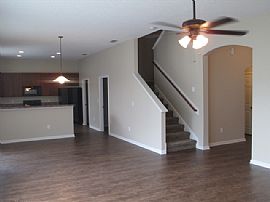 Single Family Home For Rent in Orange Park, FL (Photo 6 of 12)