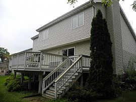 Lovely Family Home in Fitchburg, WI (Photo 8 of 9)