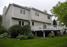 Lovely Family Home in Fitchburg, WI (Photo 9 of 9)