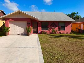 5633 Se Katharine Ave, Stuart, Fl 34997 in Stuart, FL