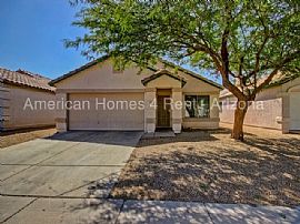 Single Family Home For Rent in Phoenix, AZ