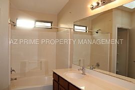 Single Family Home For Rent in Avondale, AZ (Photo 5 of 8)