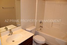 Single Family Home For Rent in Avondale, AZ (Photo 6 of 8)